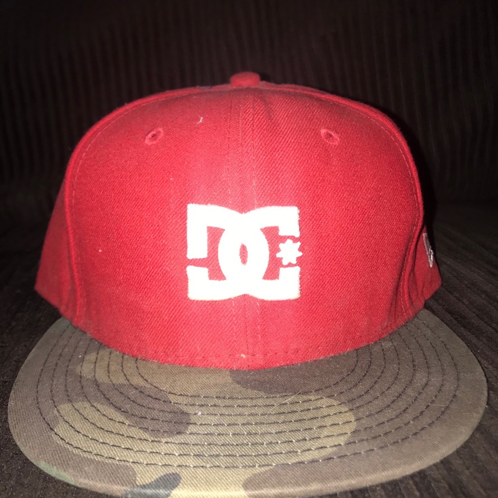 Fitted DC shoes hat